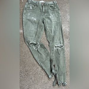 One teaspoon very distressed high rise jeans. Sz 25